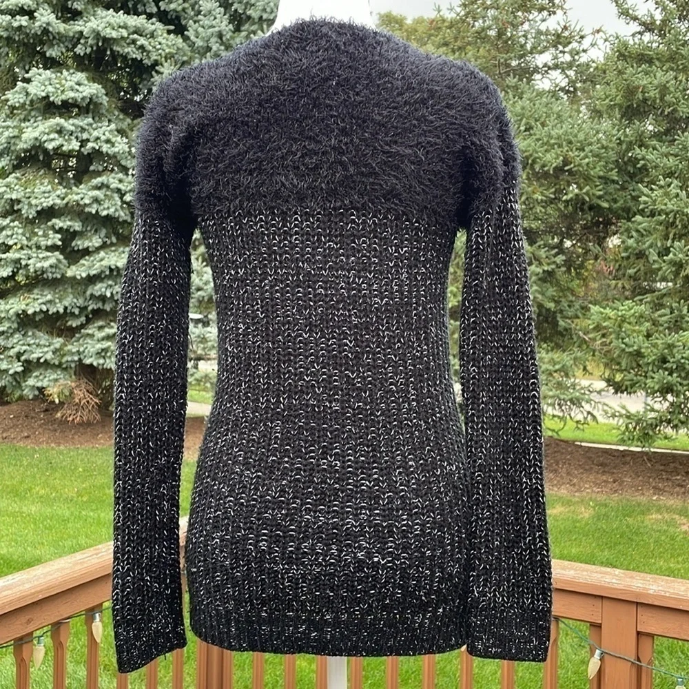 Context Lord & Taylor Fuzzy Sweater Pullover XS, Black & White, GC, - Picture 6 of 16